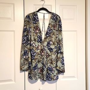 Lush Short Romper w/ long sleeves size M